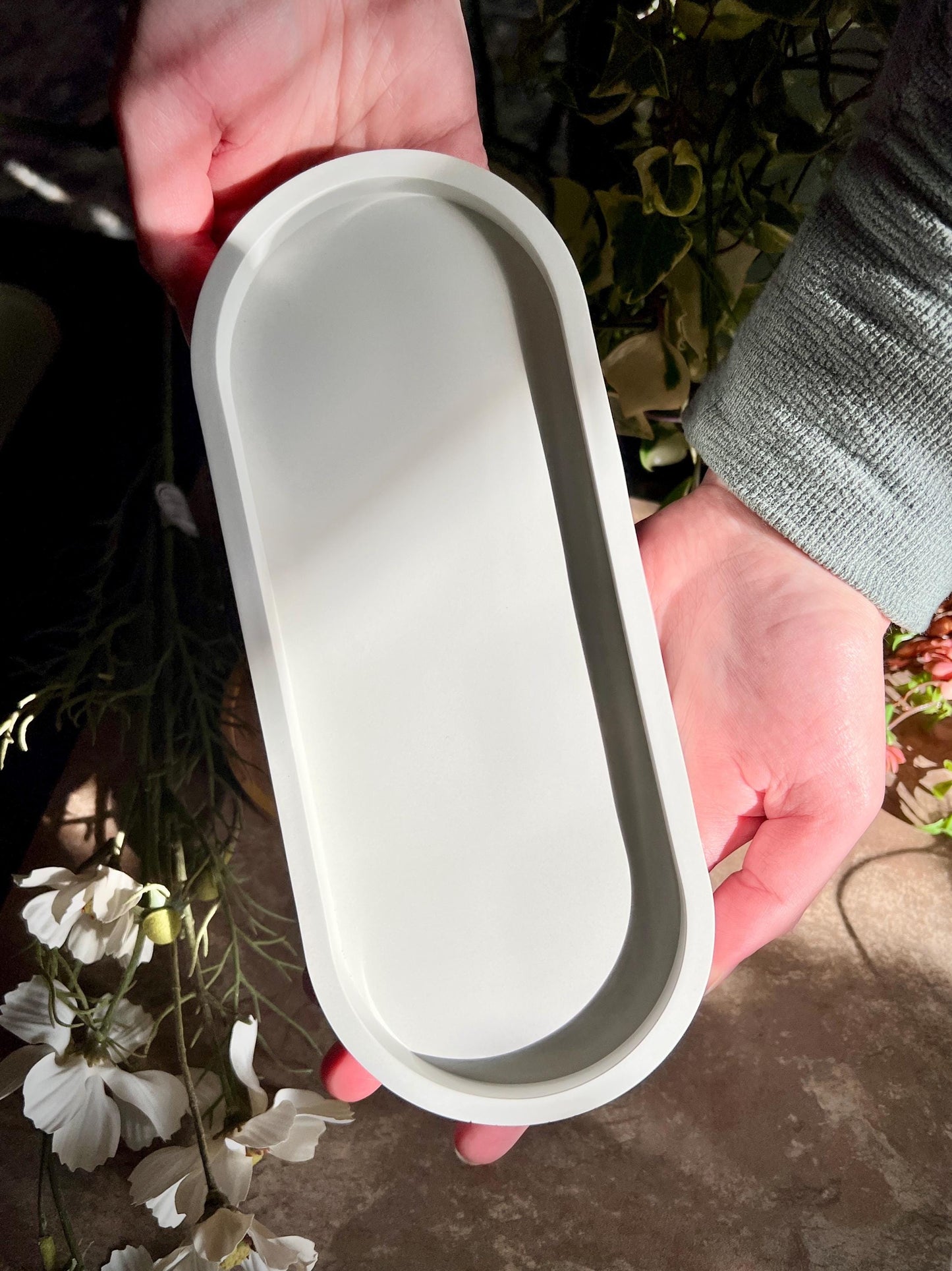 Concrete Oval 9 Inch Tray