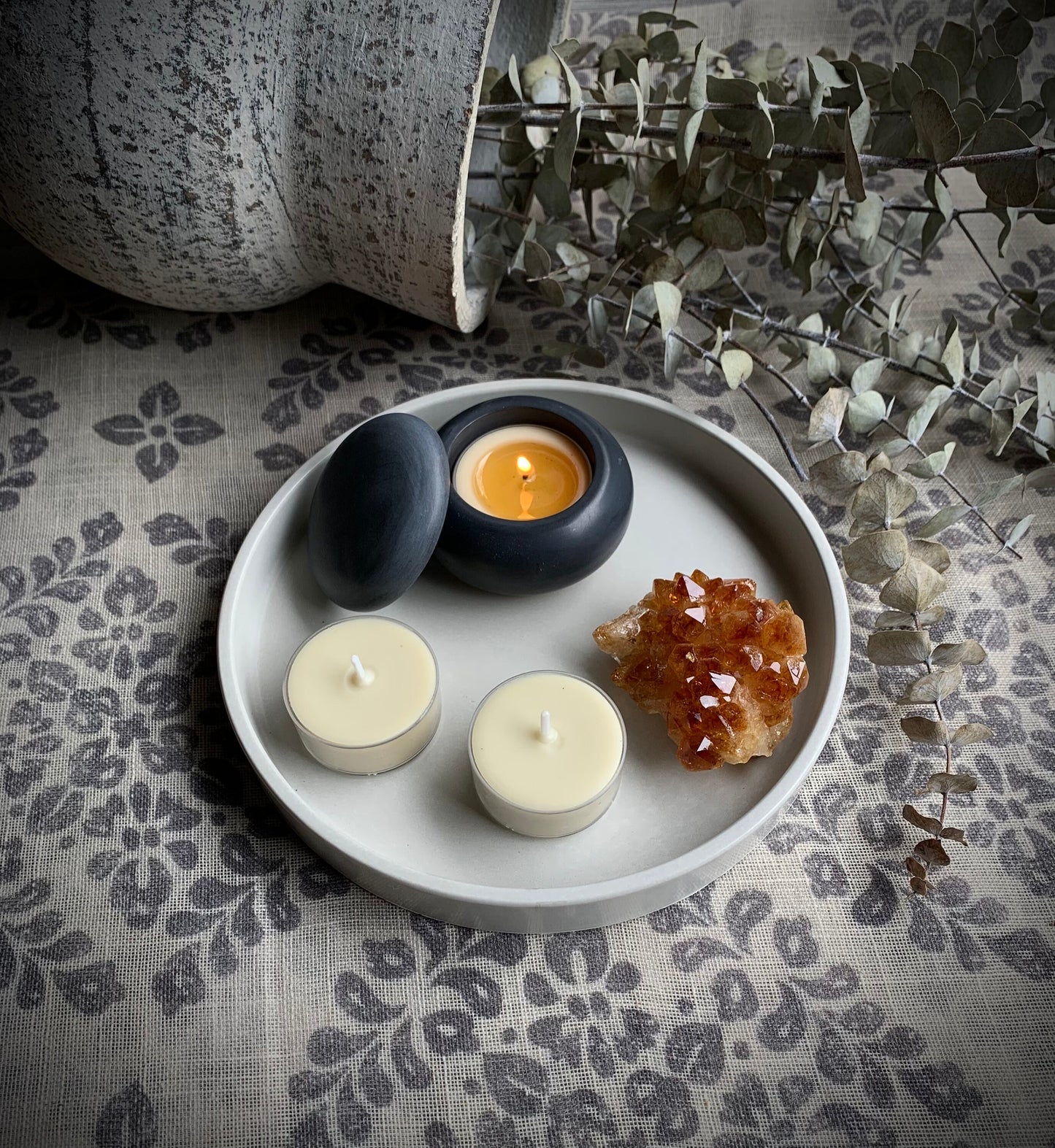 Round Concrete 6 Inch Tray